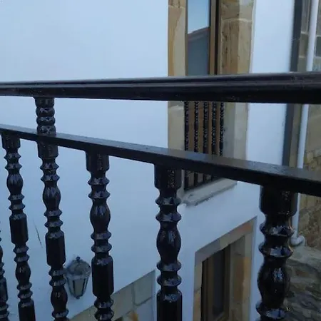 Casa Barrio El Reloj - Llastres